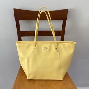 Authentic Coach Tote Bag in Pale Yellow. New With Tags!
